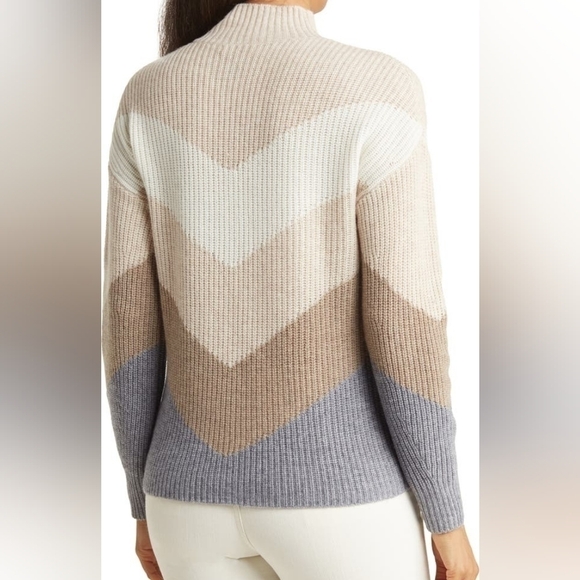 Griffen Chevron Mock Neck Wool & Cashmere Sweater Size XL cream, tan, blue - Picture 3 of 3